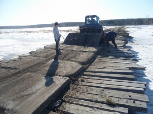 На Урале разобрали мост, соединяющий три деревни 