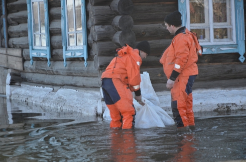 Из-за разлива рек в Ирбите подтоплено больше 30 домов (фото)