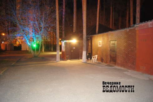 Кафе на честном слове: общественники выявили в Екатеринбурге нелегальную «узбечку» (ФОТО)