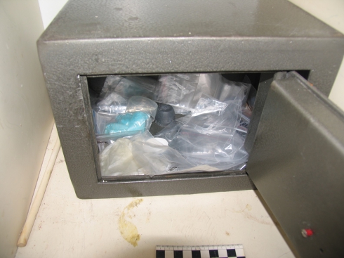 «Ежемесячный оборот более 20 килограммов». В Екатеринбурге задержаны члены ОПГ, торговавшие наркотиками