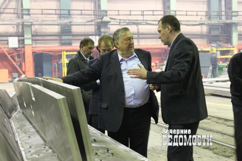 Писатель Александр Проханов посетил Курган. Знакомство с регионом он начал с оборонки: «Святое русское оружие совершенствуется и находится в фаворе»