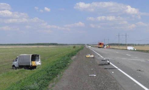 На зауральском участке трассы М-51 произошло тройное ДТП. Пострадал один водитель