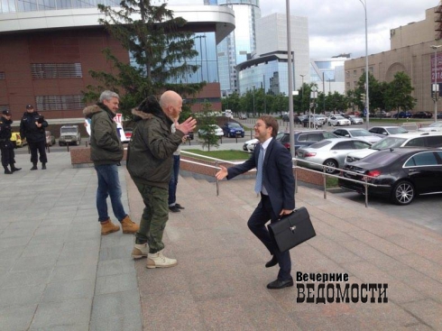 Наркотест для депутата: свердловских парламентариев проверят на употребление наркотиков (фото)