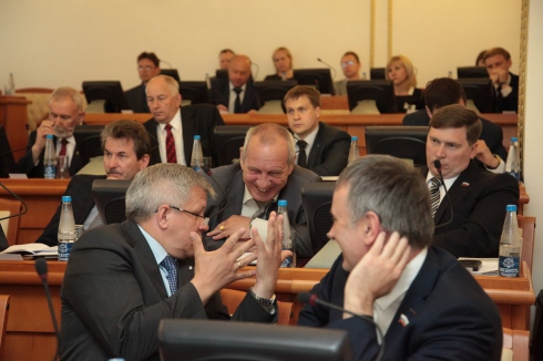 Зауральские депутаты потребовали рассекретить экономическое обоснование роста тарифов