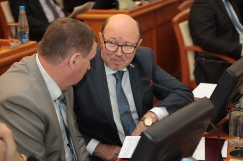 Зауральские депутаты потребовали рассекретить экономическое обоснование роста тарифов