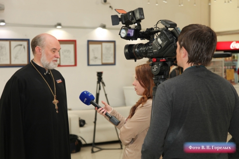 Свердловские полицейские и чиновники собрались в кинотеатре. Было не до попкорна (ФОТО)