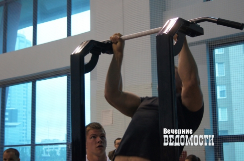 Прокуроры со всей страны приехали отжиматься и играть в бадминтон в Екатеринбурге (ФОТО)