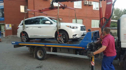 У екатеринбуржца изъяли элитный кроссовер Infinity QX 60