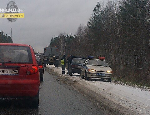 На трассе под Режом «семерка» улетела в кювет