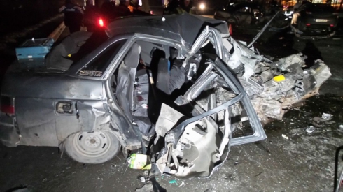 В жутком ДТП на ЕКАД погибли двое человек 