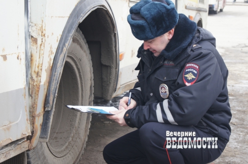 В Екатеринбурге инспекторы ГИБДД устроили «облаву» на маршрутки (ФОТО)