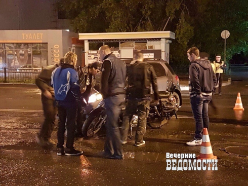 ДТП с участием мотоциклиста произошло в Екатеринбурге (ФОТО)