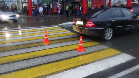 Мерседес сбил пешехода на улице Репина