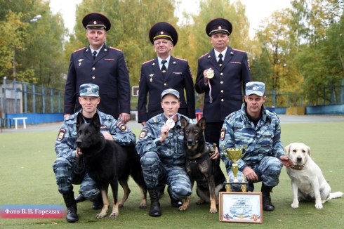 В Свердловской области прошел чемпионат МВД России по многоборью кинологов