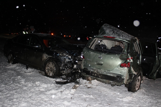 В массовом ДТП на Среднем Урале погибло два человека
