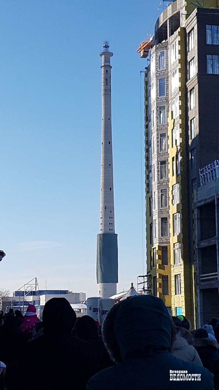 Недостроенной башни в Екатеринбурге больше нет Недостроенной башни в Екатеринбурге больше нет