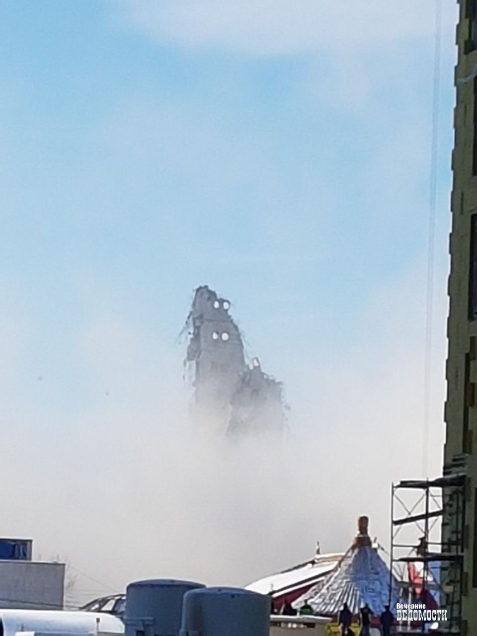 Недостроенной башни в Екатеринбурге больше нет Недостроенной башни в Екатеринбурге больше нет