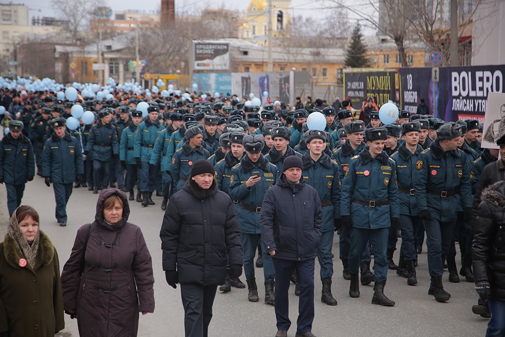 Около пяти тысяч человек приняли участие в пасхальном крестном ходе в Екатеринбурге