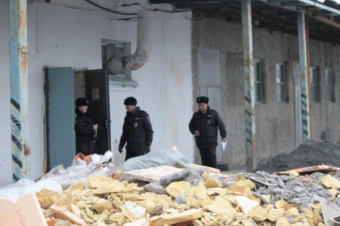 В Серове на рабочих рухнула стена. Один человек погиб, второй в больнице