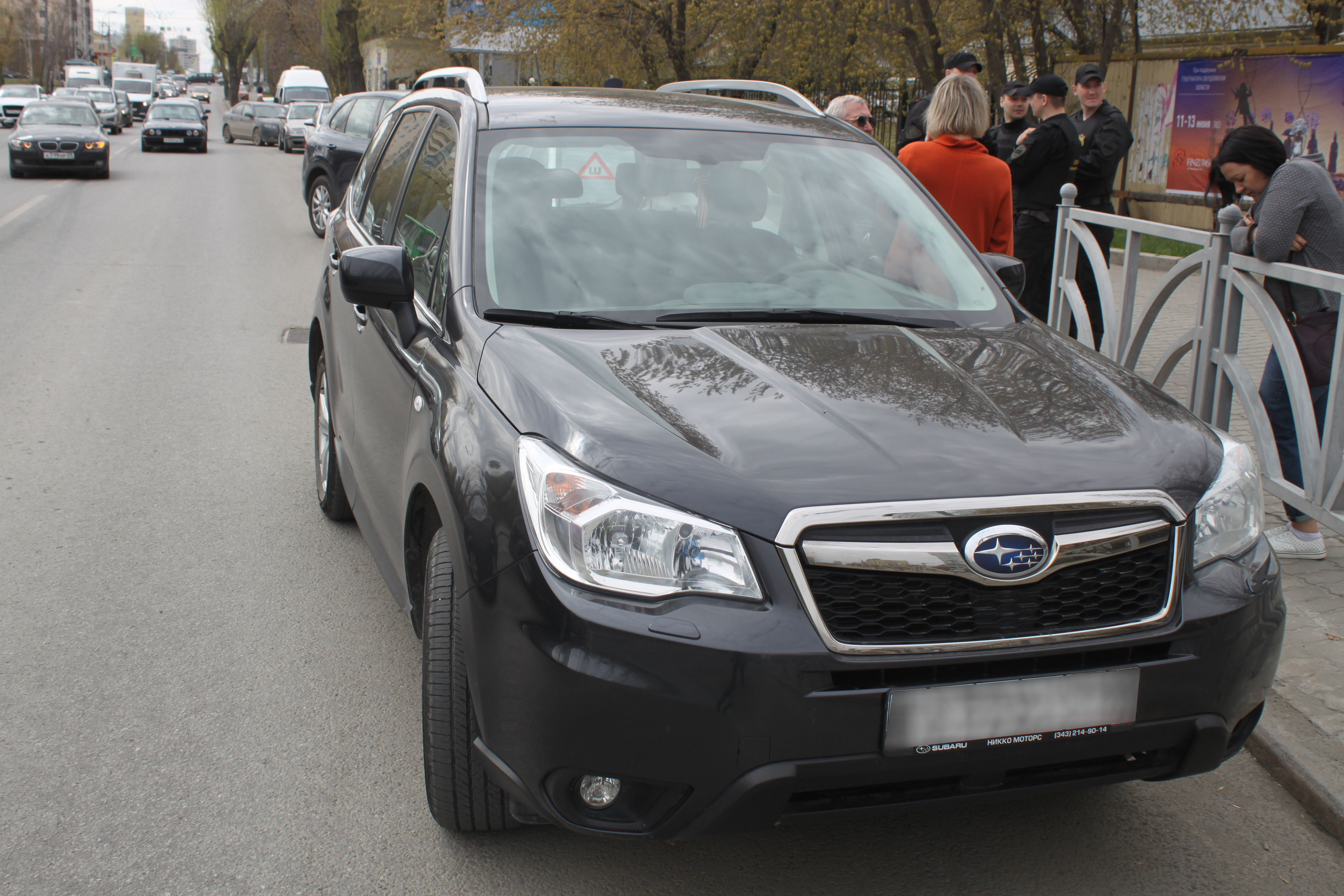 В Екатеринбурге у должников арестовали Porsche Cayenne и Subaru Forester