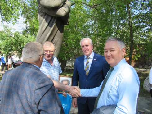 В день рождения Пушкина в Екатеринбурге прошла акция «Бессмертный полк русской литературы»