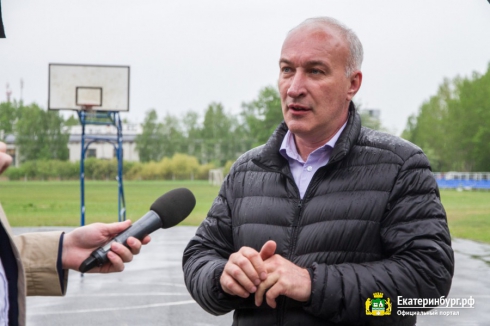 Будущие кандидаты в депутаты гордумы Екатеринбурга начали раздавать предвыборные обещания