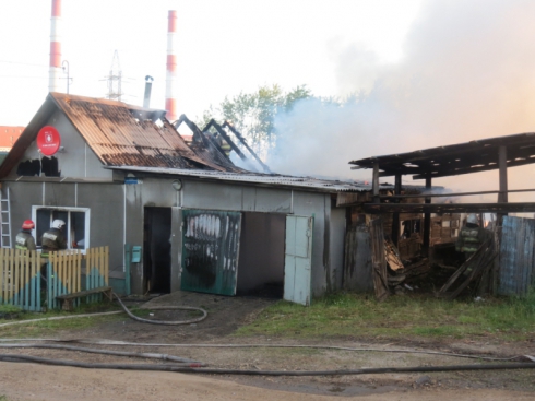 Друг человека: в Каменске-Уральском собака спасла хозяев от гибели в пожаре