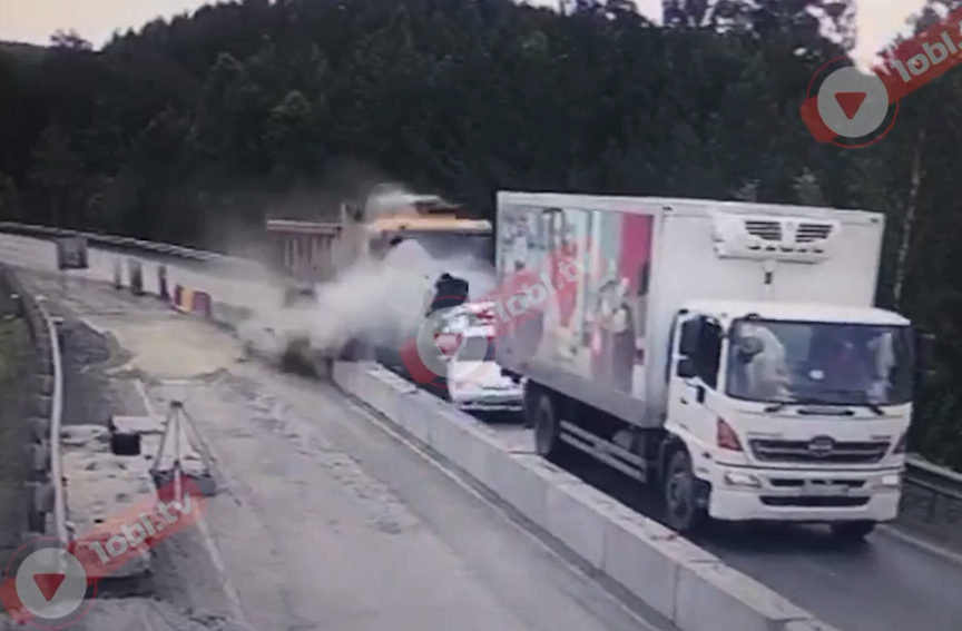 Жуткое ДТП на трассе М5 у Юрюзани в Челябинской области. Двое погибших, семь раненых Жуткое ДТП на трассе М5 у Юрюзани в Челябинской области. Двое погибших, семь раненых