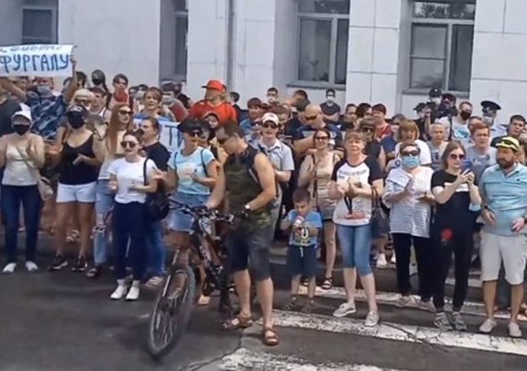 В Хабаровске прошла новая акция в поддержку арестованного губернатора